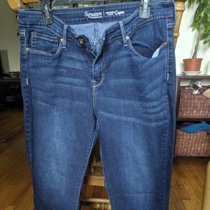 Levi Blue Jean Capris 14